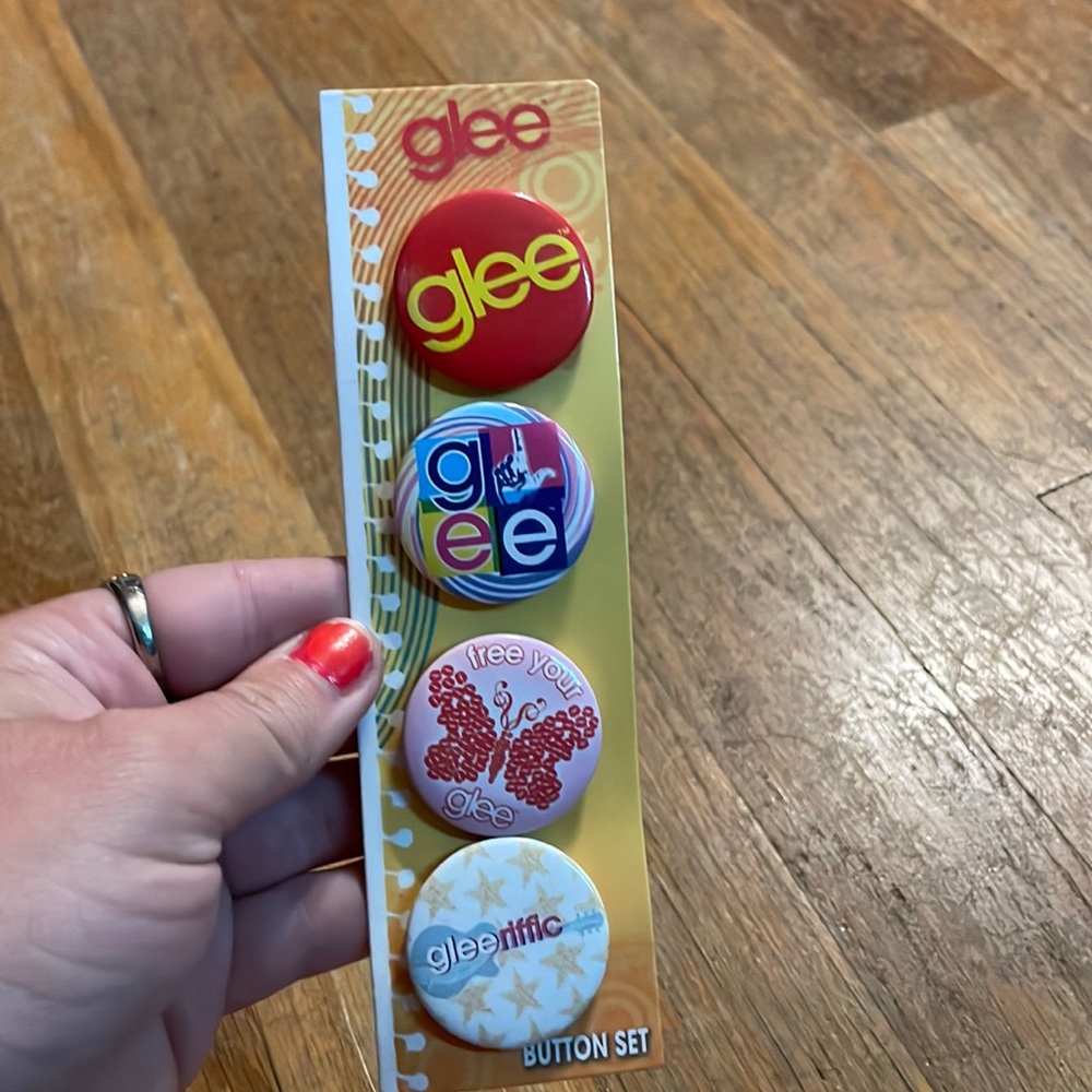 Glee button pins